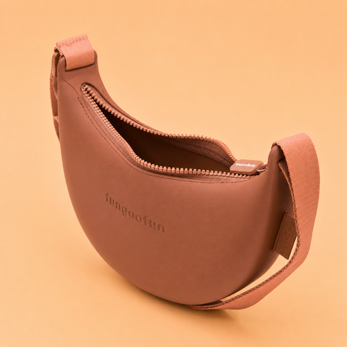 Banana_Bag_camel_brown_2